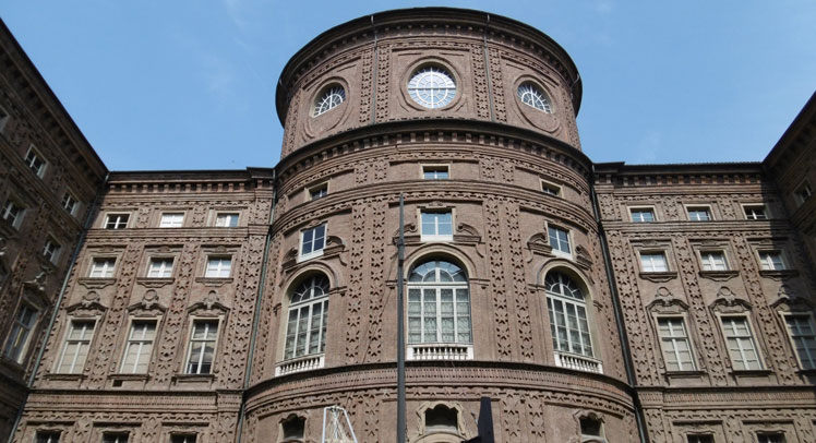 29 giugno 2015 Torino-Facciata interna di Palazzo Carignano