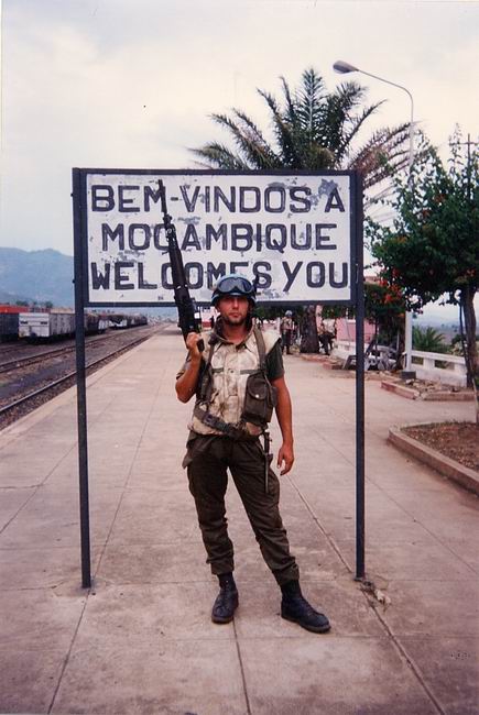 mozambico border 1994.jpg